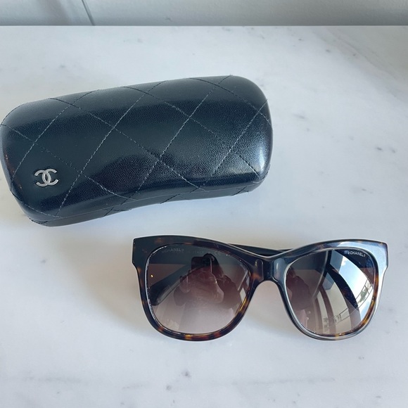 CHANEL Accessories - Chanel Tortoise Cat-eye Sunglasses